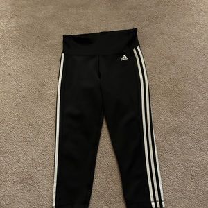 Women’s cropped adidas leggings like new